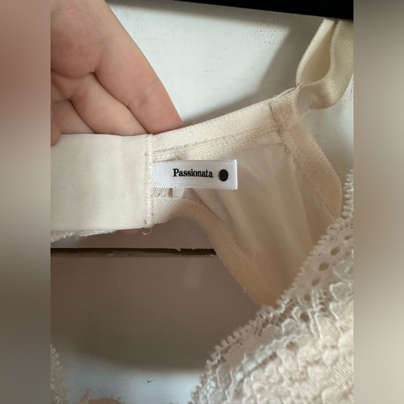 Chantelle (Passionata) Bra - Picture 3 of 4